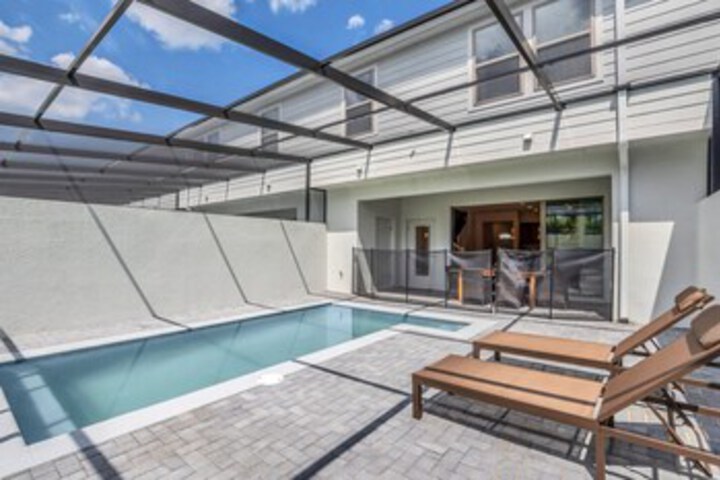 Pool 30 of 65