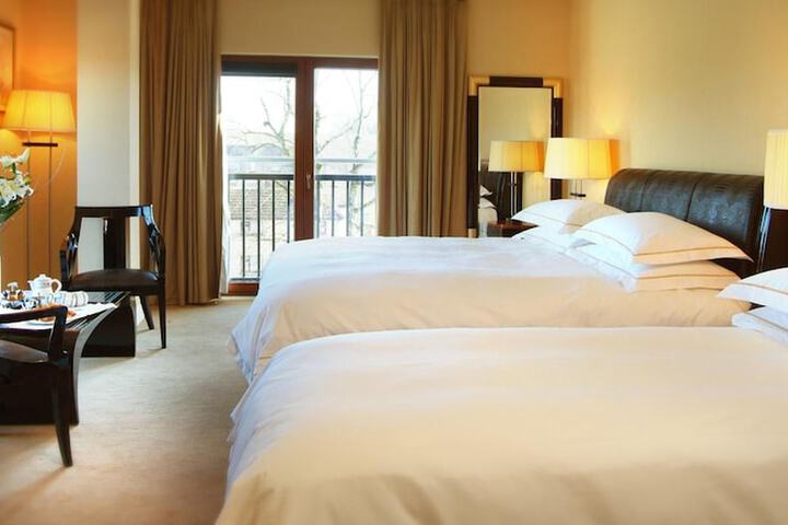Room 10 of 59