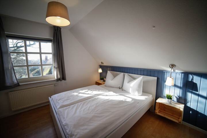 Room 2 of 45