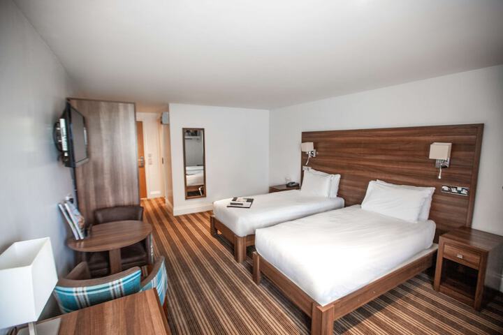 Room 19 of 114