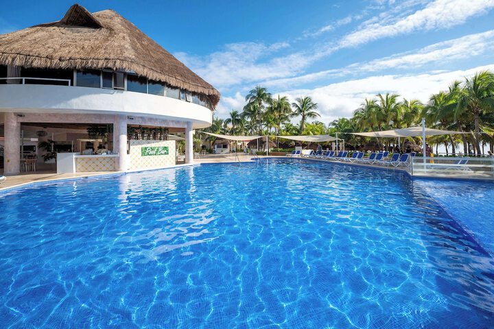 Pools & Facilities