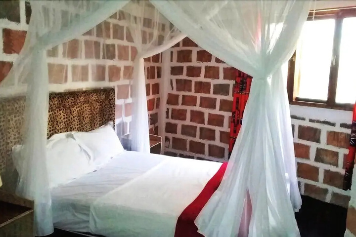 Room 2 of 21