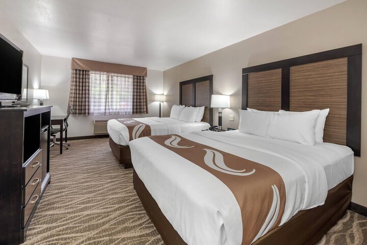 Room 31 of 65