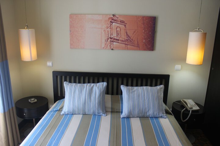 Room 6 of 129