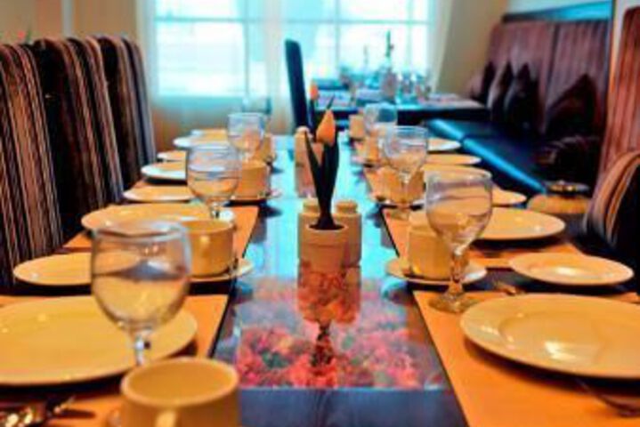 Dining 23 of 24