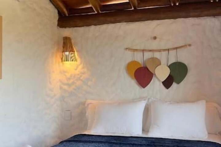 Room 6 of 11