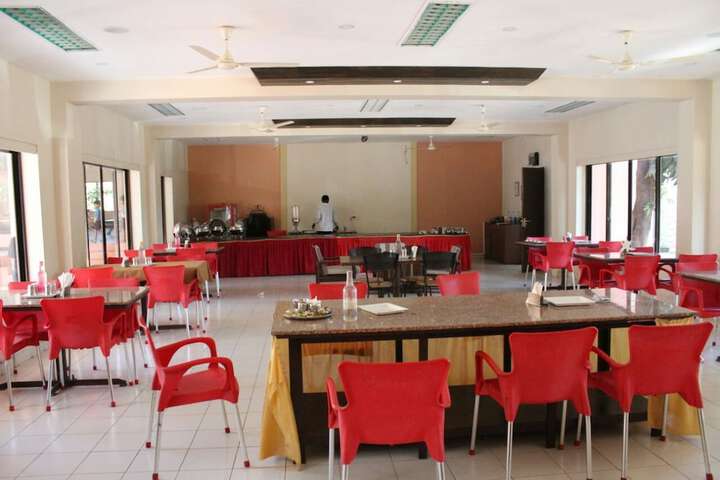 Dining 98 of 157