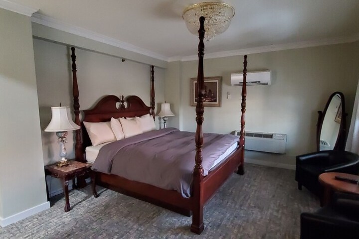 Room 79 of 206