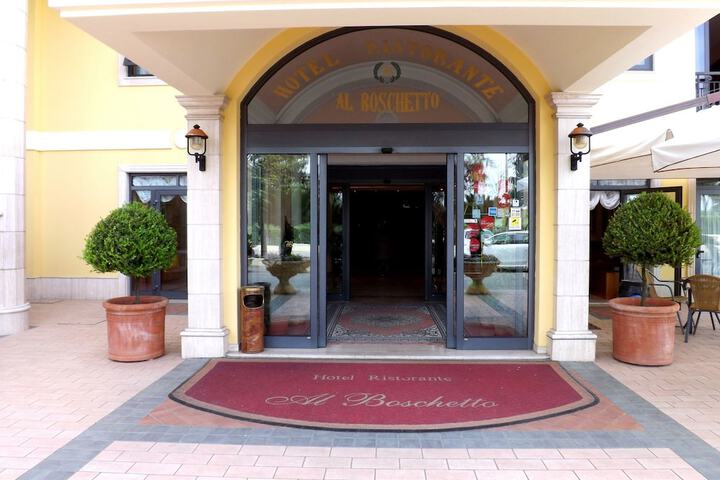 Hotel 52 of 54