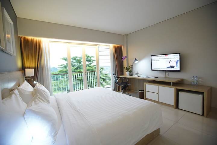 Room 12 of 36