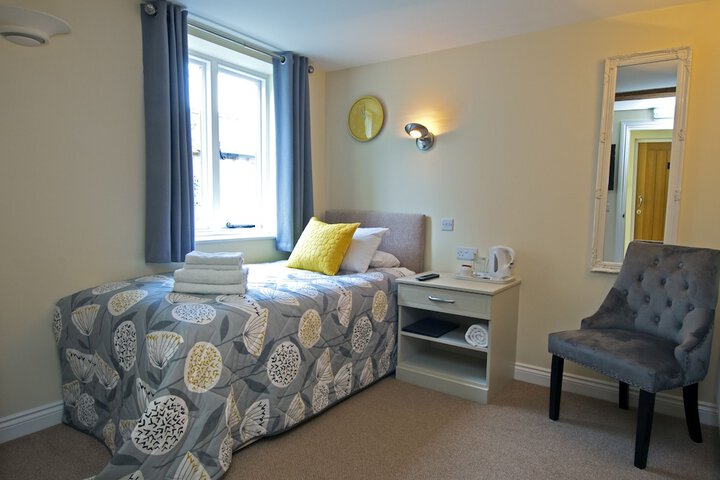 Room 4 of 44