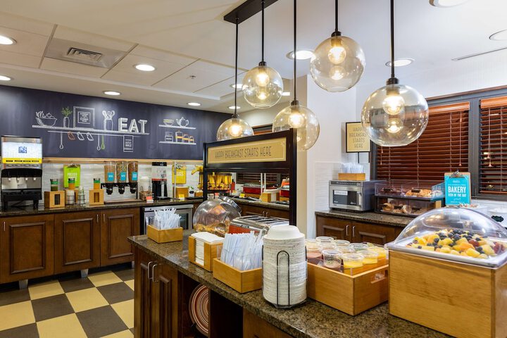Breakfast area