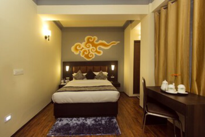 Room 34 of 51