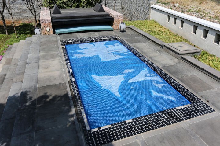 Pool 83 of 187