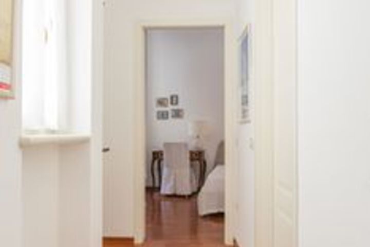 Room 8 of 17