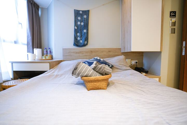 Room 44 of 77