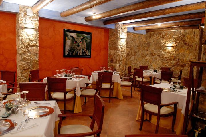 Dining 47 of 65