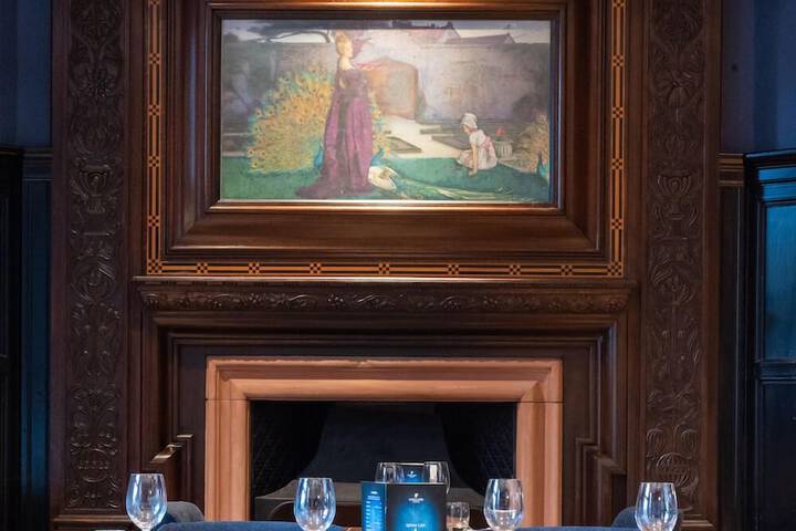 Dining 40 of 68