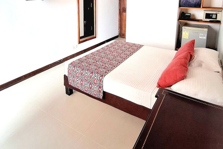 Room 26 of 46