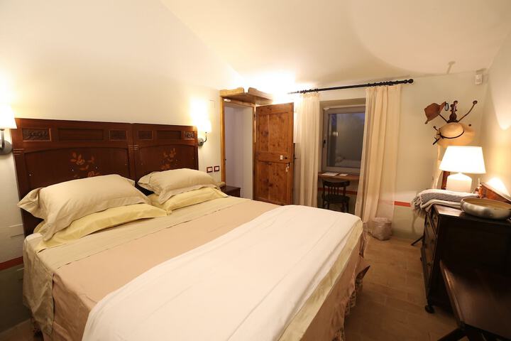 Room 13 of 66