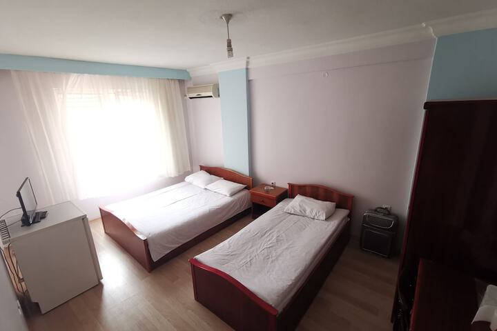 Room 7 of 11