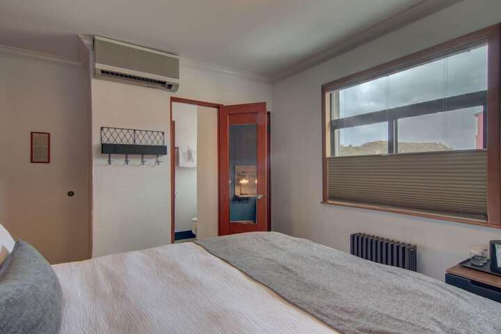 Room 13 of 23