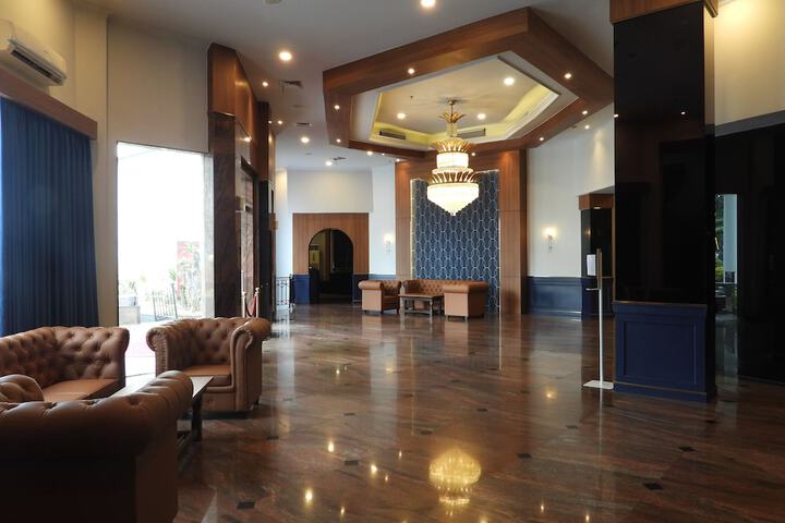 Hotel Lobby