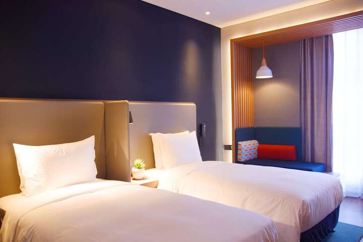 Room 4 of 41