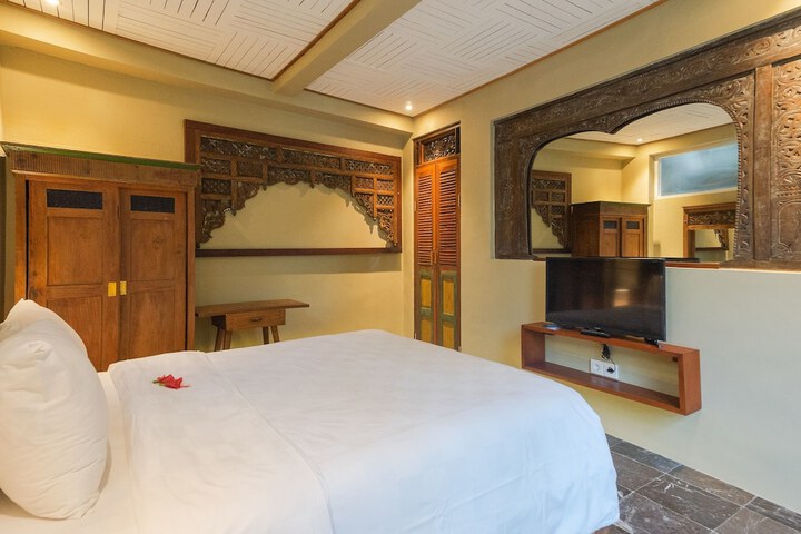 Room 45 of 165