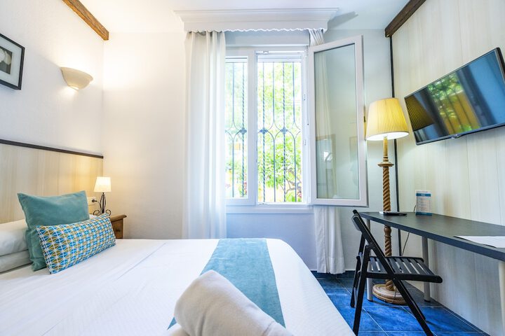 Room 21 of 70