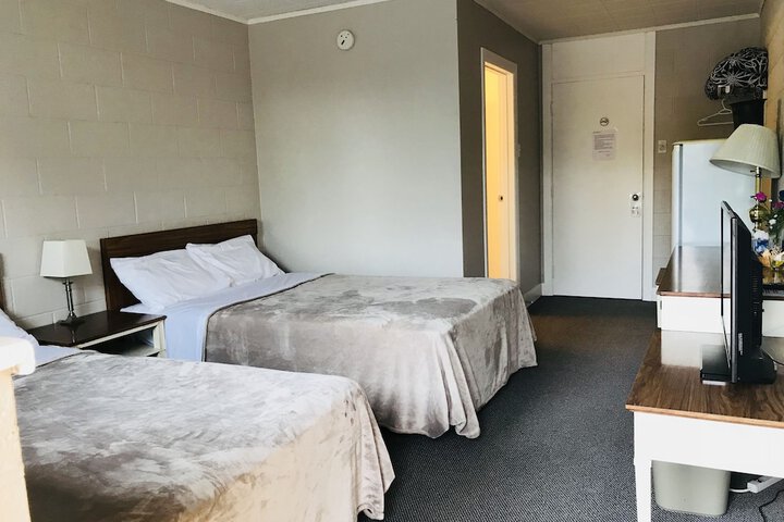 Room 6 of 44