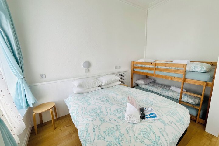 Room 60 of 148