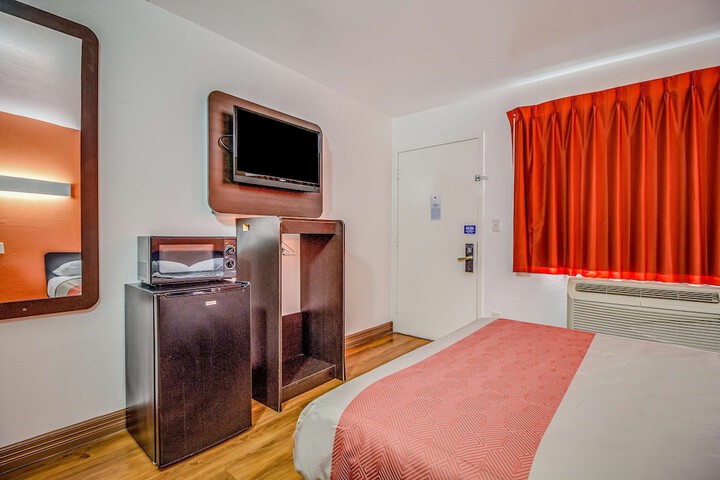 Room 36 of 125
