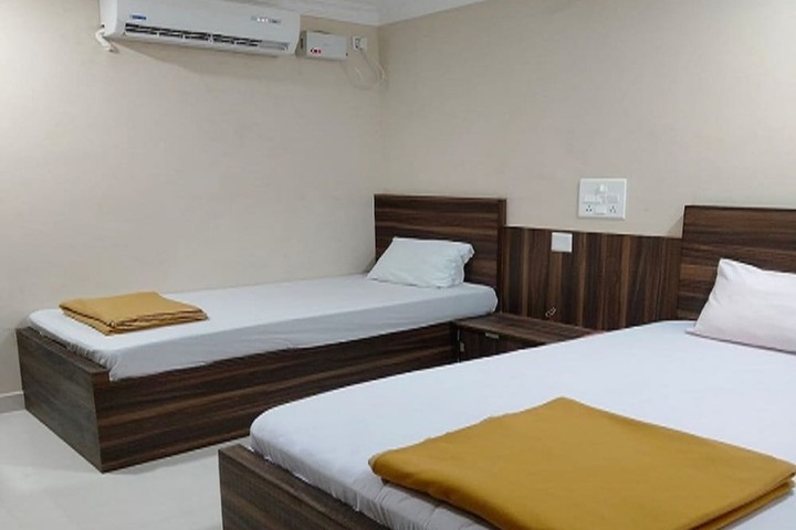 Room 16 of 27
