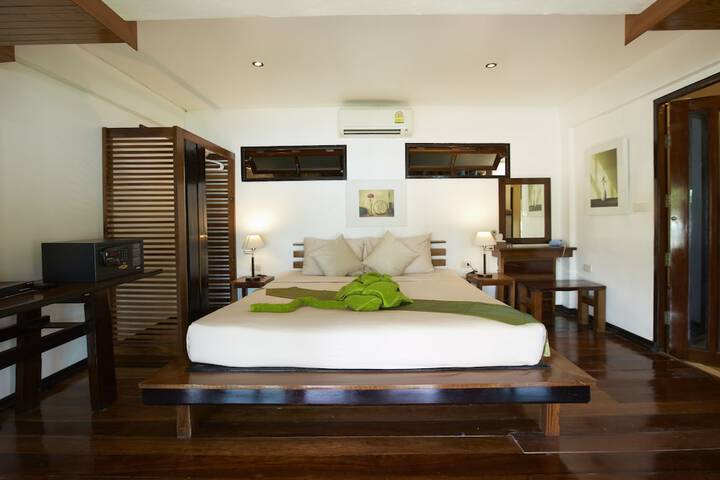 Room 8 of 73