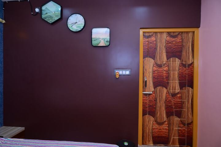 Room 6 of 31