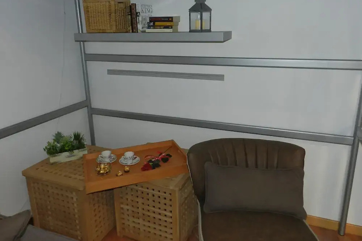Room 10 of 21