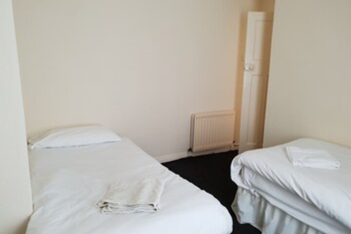 Room 37 of 39