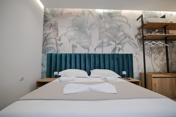 Room 20 of 105