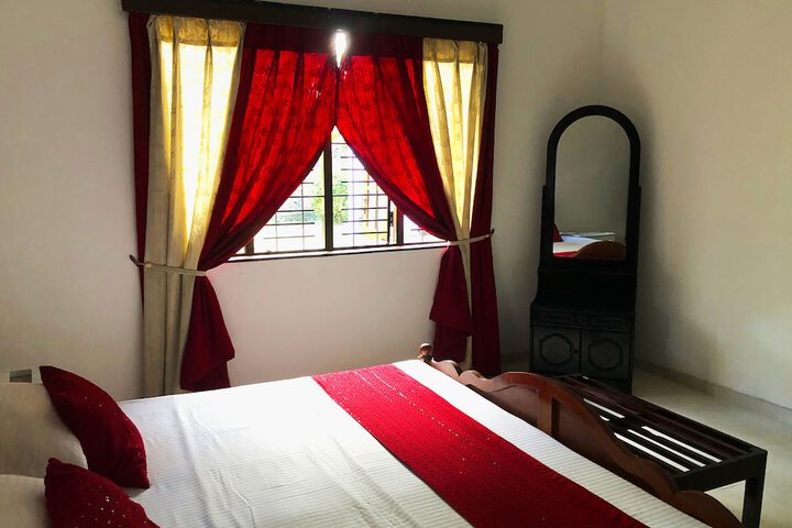 Room 3 of 16
