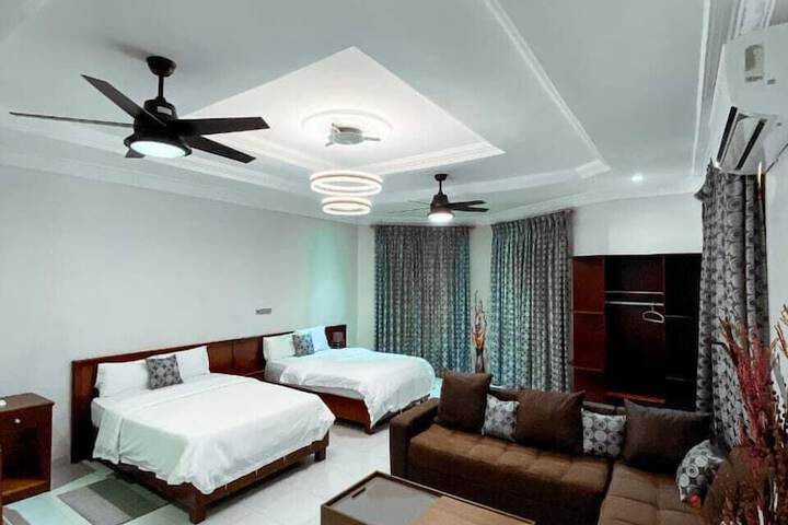 Room 22 of 48