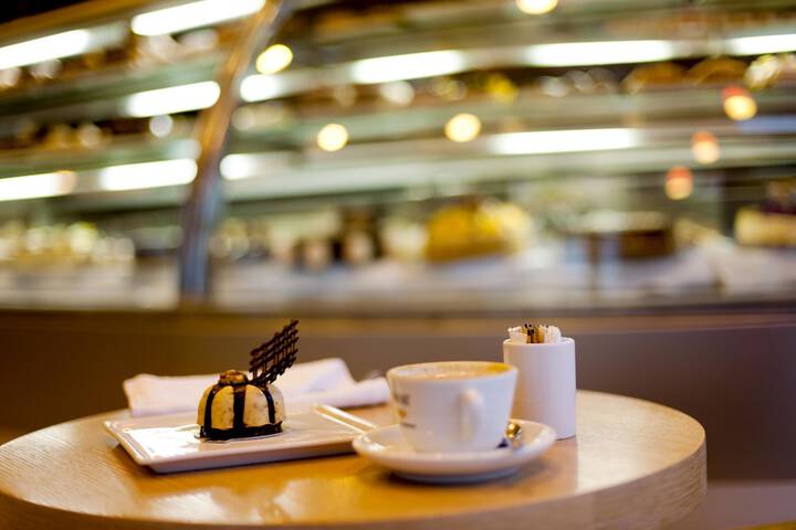 Coffee shop