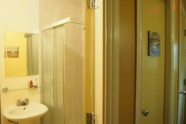 Room 28 of 39