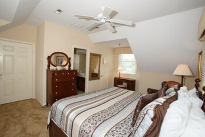 Room 151 of 253