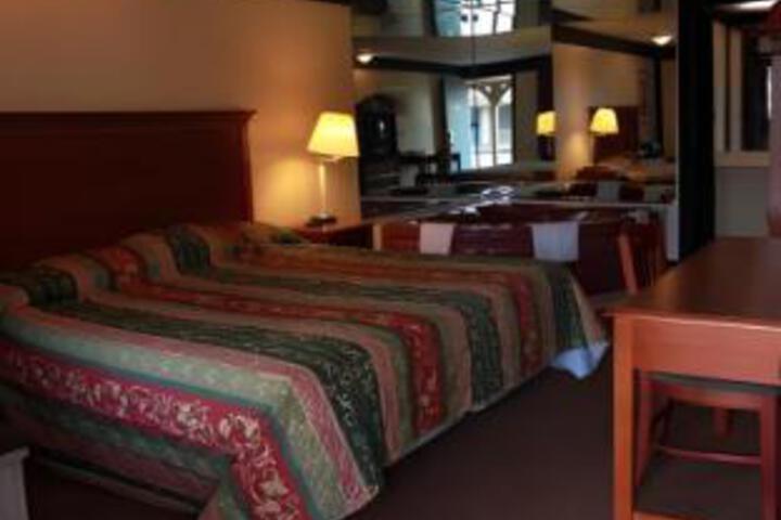 Suite 21 of 23