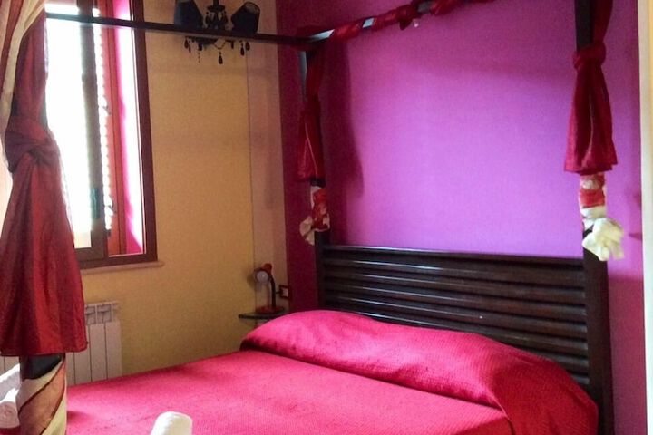 Room 13 of 38