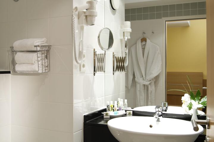 Bathroom Interior Photo