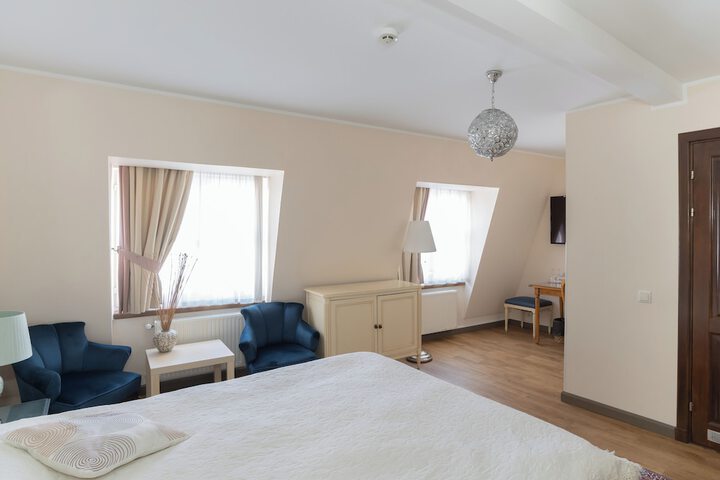 Room 14 of 42