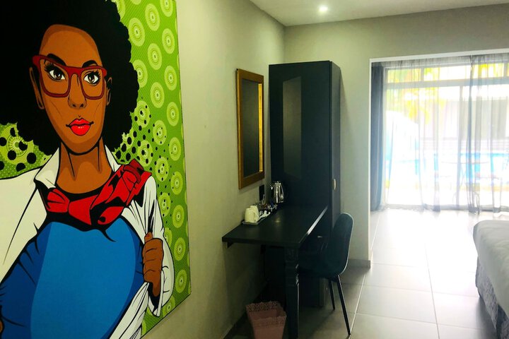 Room 51 of 241