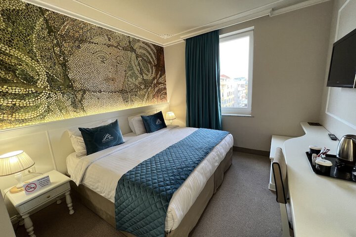 Room 74 of 164